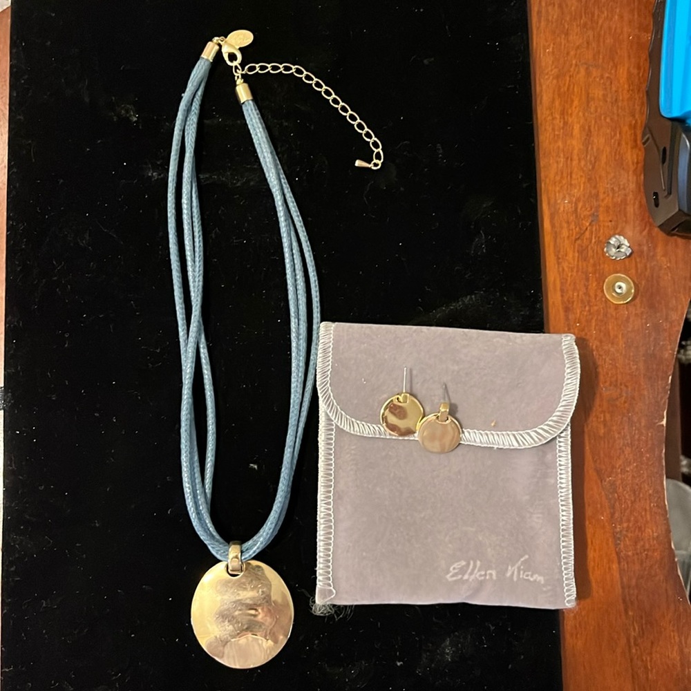 Leah, Sophia, necklace and earring set